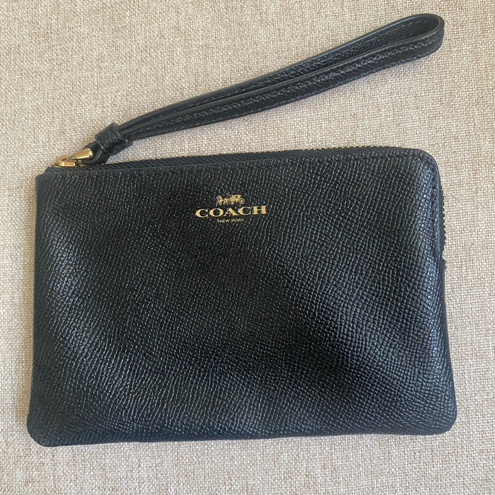 Coach Texture black Corner Zip Wristlet